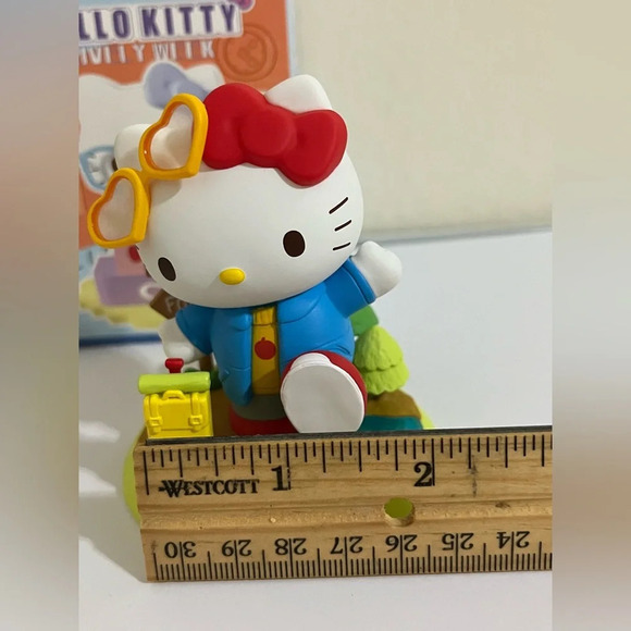 Hello Kitty Lovely Week Blind Box Figure-Saturday-Open Box - Picture 7 of 9